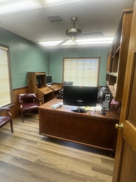 More Photos Of 3232 S Perkins Rd, Memphis Freestanding For Sale