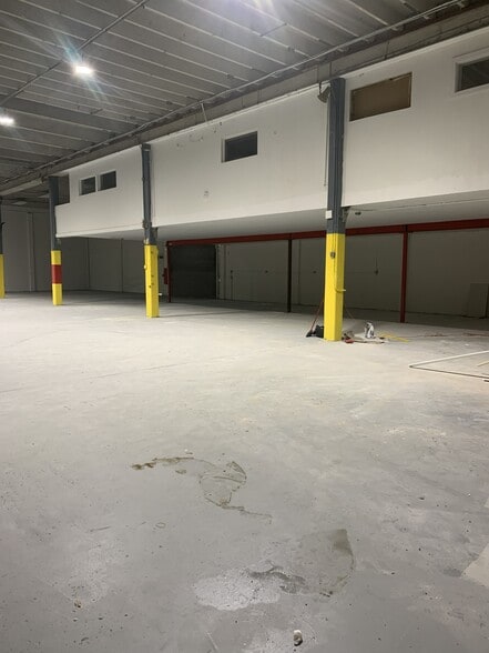More Photos Of 1011 NW 6th St, Homestead Warehouse For Lease