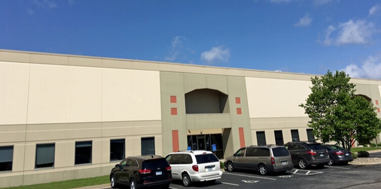 More Photos Of 8085-8185 Century Blvd, Chaska Distribution For Lease