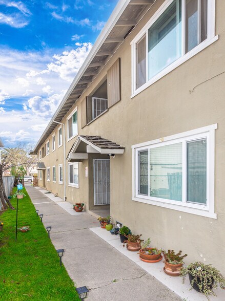 More Photos Of 3222 2nd Ave, Sacramento Apartments For Sale