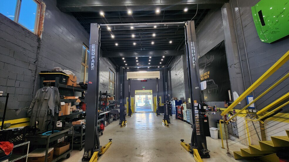 More Photos Of 1449 Mendell St, San Francisco Light Manufacturing For Sale