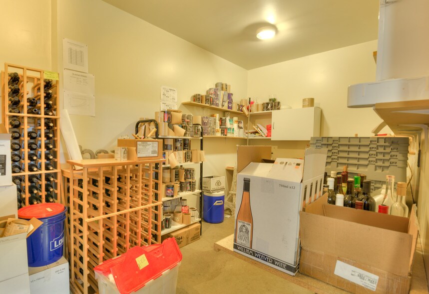More Photos Of 5646 W Harrier Dr, Missoula Showroom For Sale
