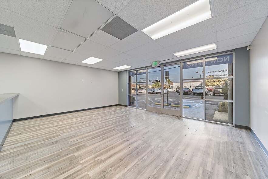 More Photos Of 5301 Whittier Blvd, Los Angeles Office For Lease