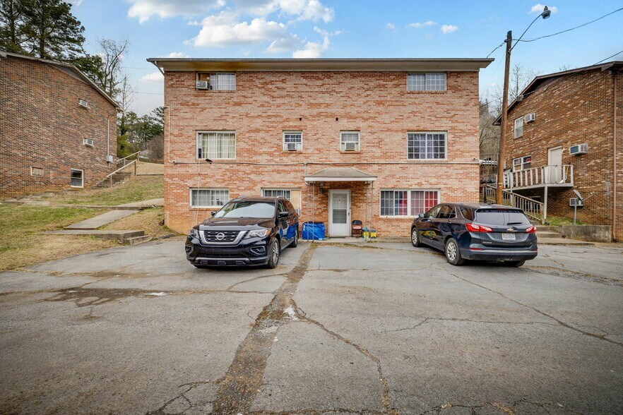More Photos Of 908 Chadwick Dr, Kingsport Apartments For Sale