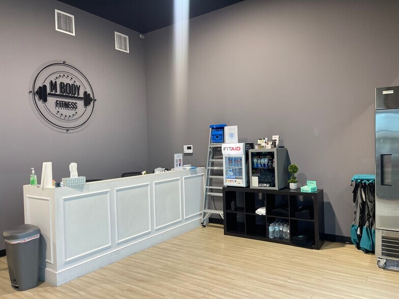 More Photos Of 7115 Katy Gaston Rd, Richmond Freestanding For Lease