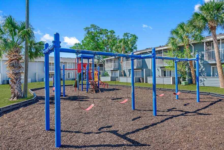 More Photos Of 2148 54th Ave S, Saint Petersburg Apartments For Sale