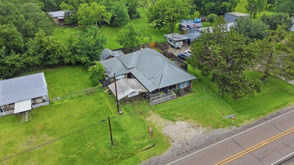 More Photos Of 9282 State Highway 75 S, New Waverly Freestanding For Sale