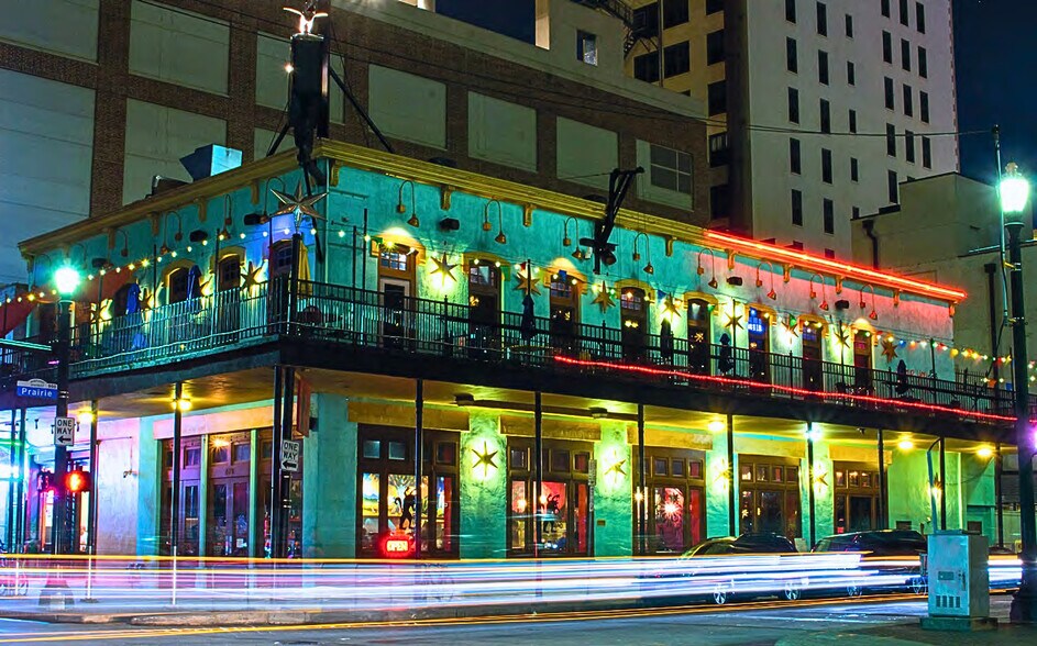 More Photos Of 417-419 Travis St, Houston Restaurant For Sale