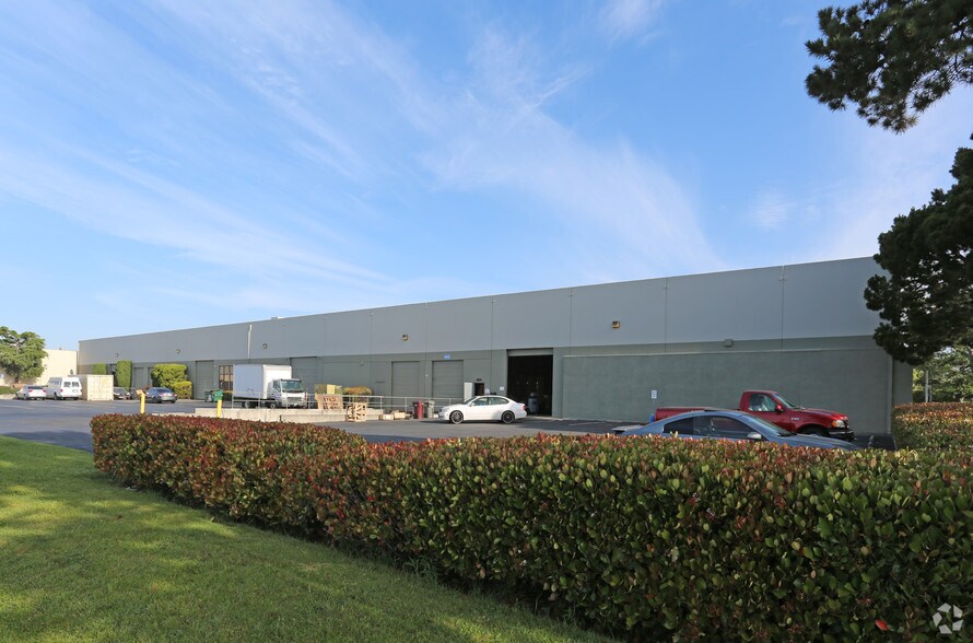 More Photos Of 2031-2039 American Ave, Hayward Warehouse For Lease