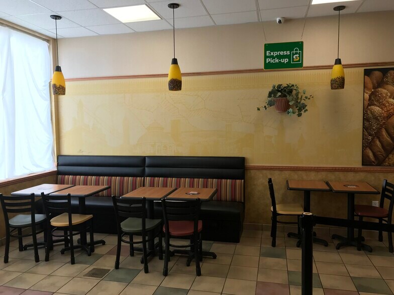 More Photos Of 4619 Federated Rd, Swan Hills Restaurant For Lease