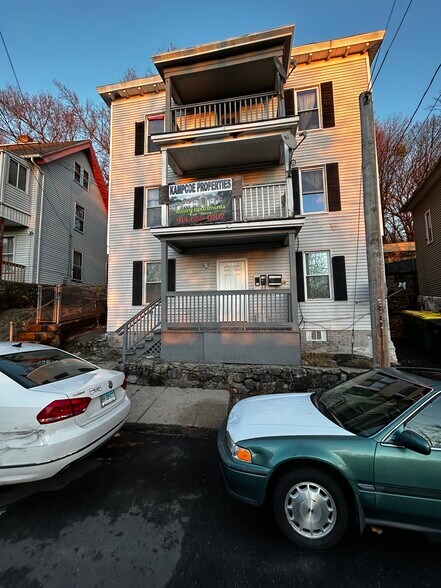 More Photos Of 140 Orange St, Waterbury Apartments For Sale