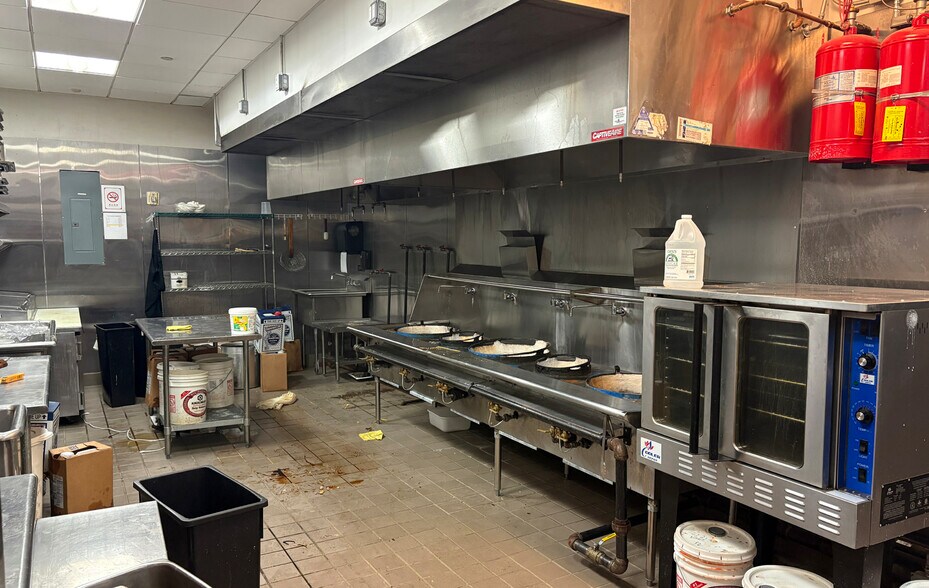 More Photos Of 4117 Crescent St, Long Island City Apartments For Lease