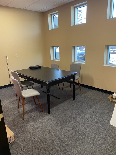 More Photos Of 2060 W Whispering Wind Dr, Phoenix Medical For Sale