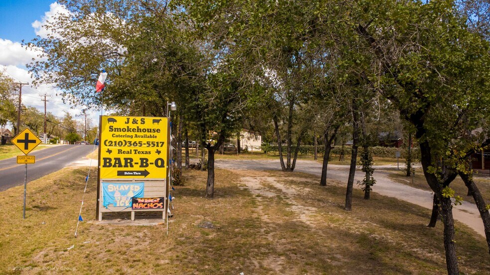 More Photos Of 3710 Waterwood Pass, Elmendorf Restaurant For Sale