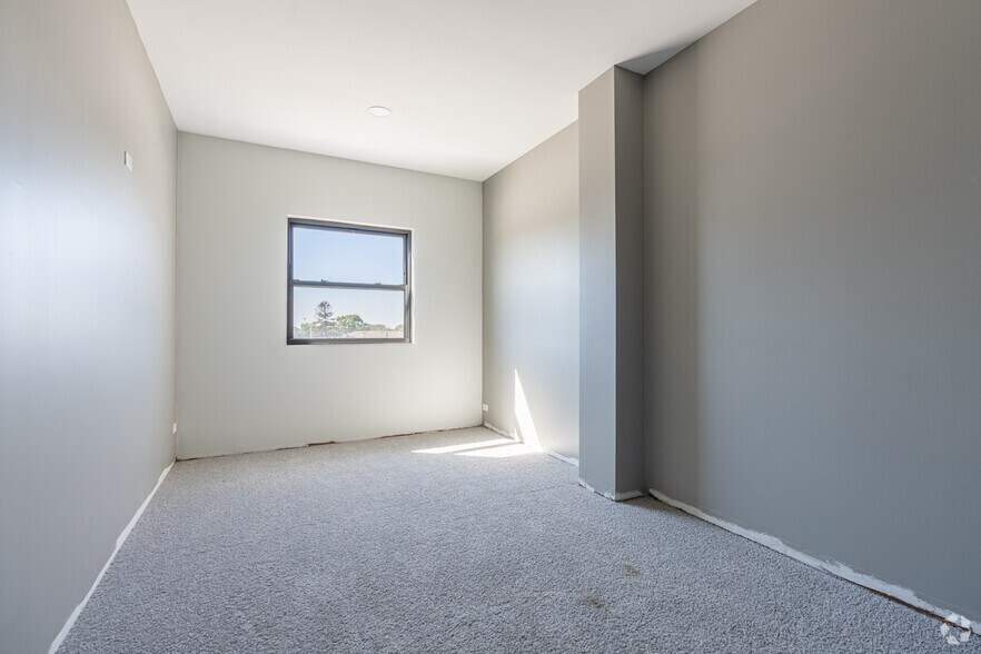 More Photos Of 4192 S Archer Ave, Chicago General Retail For Sale