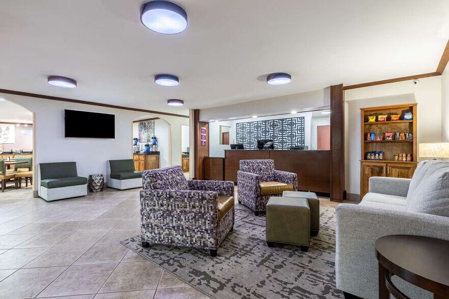 More Photos Of 610 Martin Luther King Jr Blvd, Morgan City Hotel For Sale