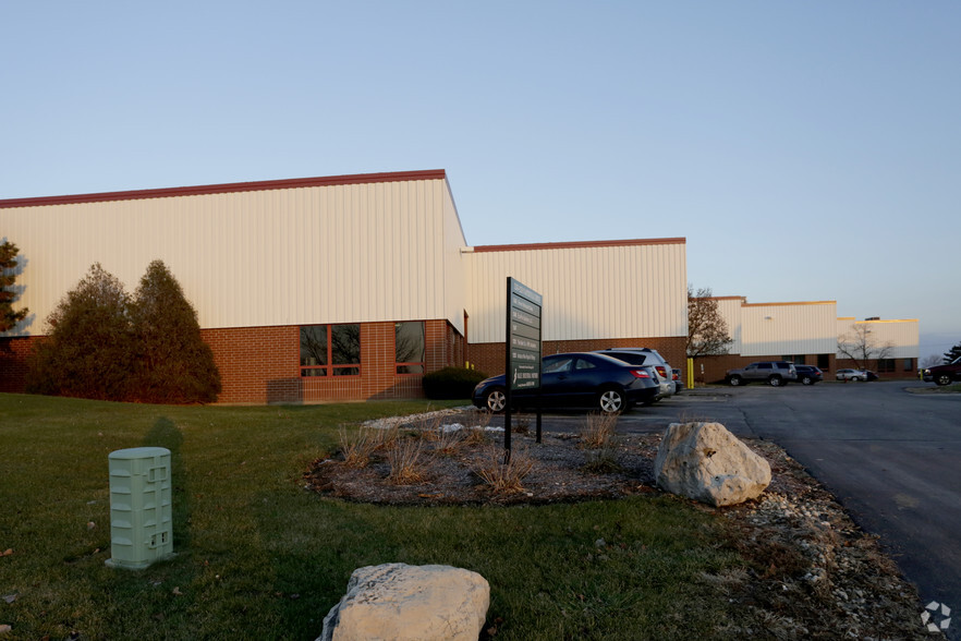 Primary Photo Of 1243-1253 Naperville Dr, Romeoville Warehouse For Lease