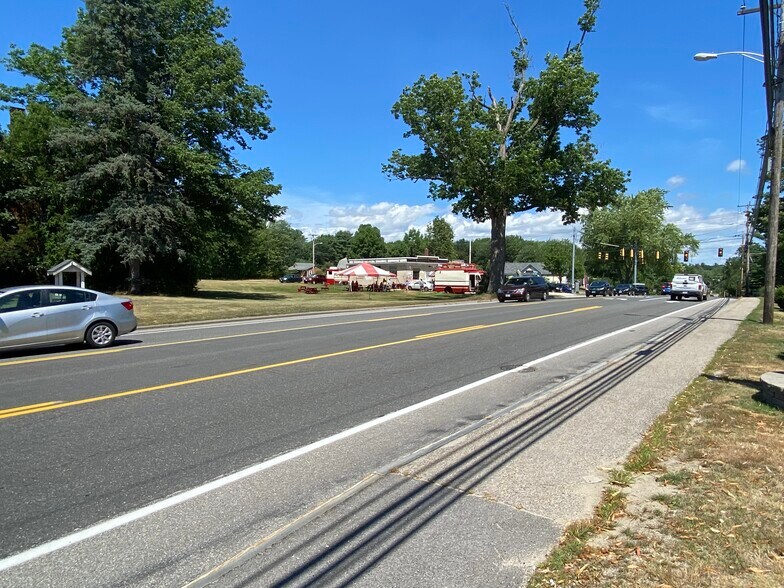 More Photos Of 70-72 Portland Rd, Kennebunk Land For Sale
