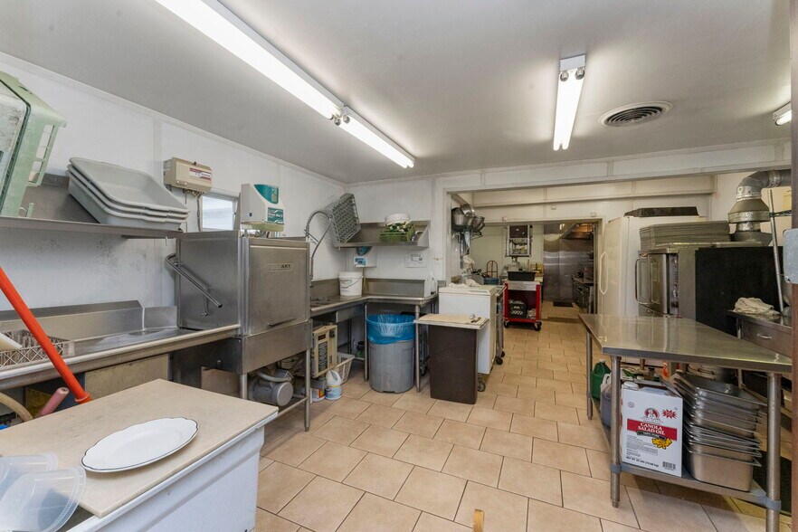 More Photos Of 3164 Main St, Green Lane Restaurant For Sale