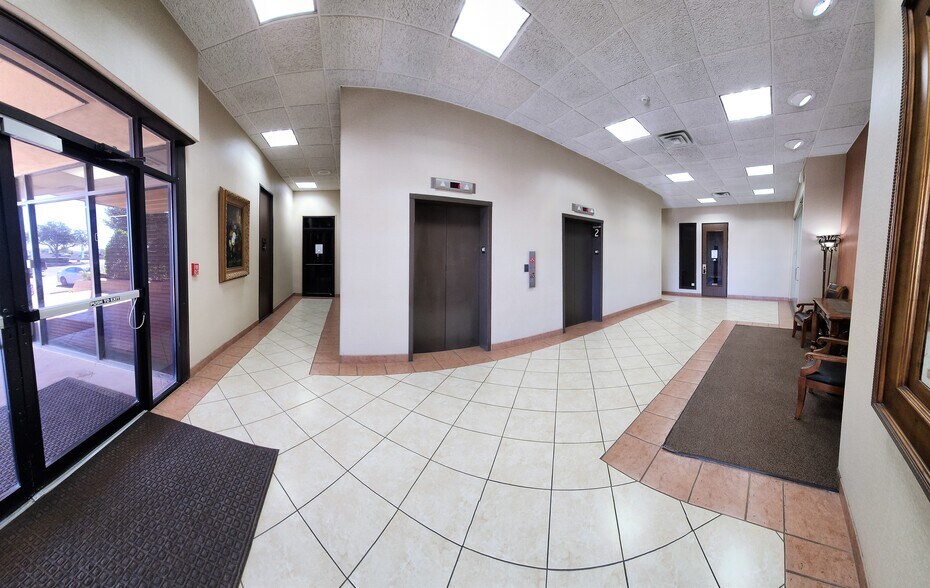 More Photos Of 235 NE Loop 820, Hurst Office For Lease