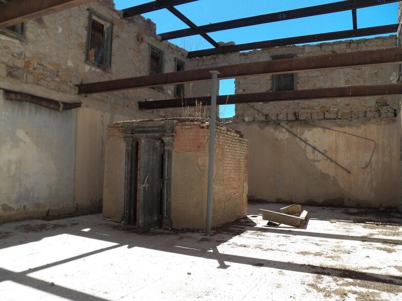 More Photos Of 102 E Main St, Aguilar Specialty For Sale