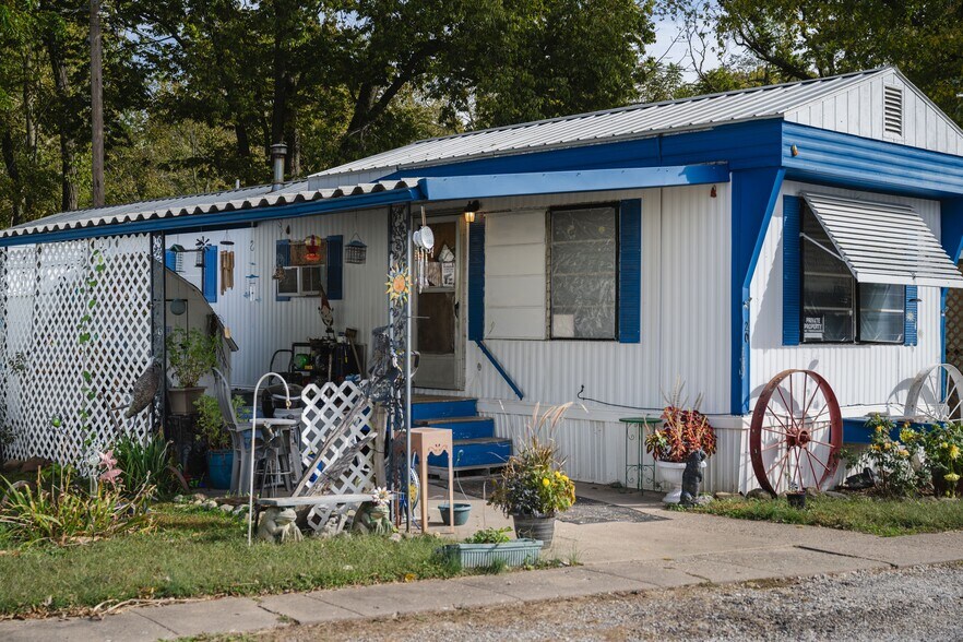 More Photos Of 225 S Barnett, Nauvoo Multifamily For Sale