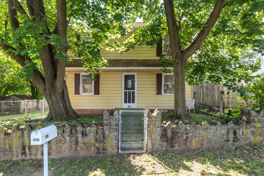 More Photos Of 386 Whartnaby Ave, Pottstown Auto Repair For Sale