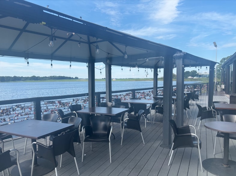 More Photos Of 5300 E Colonial Dr, Orlando Restaurant For Sale