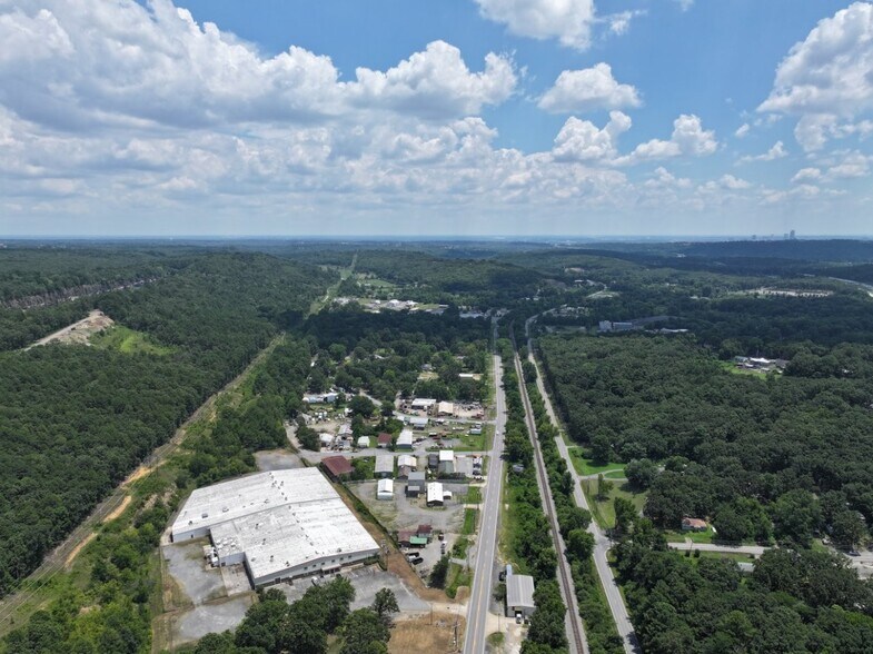 More Photos Of 8328 Macarthur Dr, North Little Rock Manufacturing For Lease