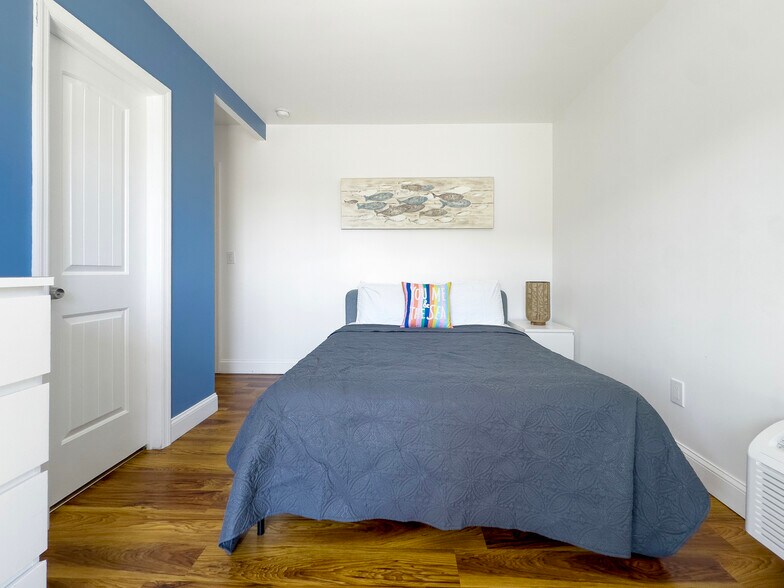 More Photos Of 5100 Atlantic Ave, Wildwood Hotel For Sale