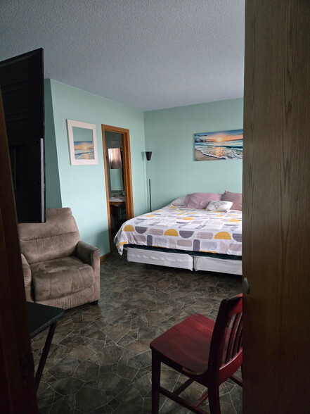 More Photos Of 300 Highway 7, Clara City Hotel For Sale
