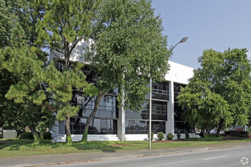 More Photos Of 5101 Cleveland St, Virginia Beach Office For Lease