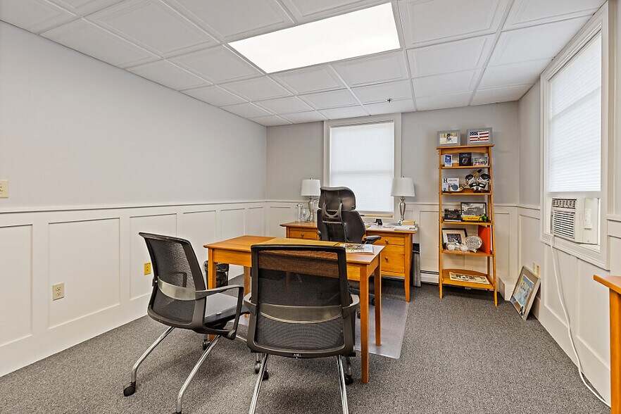 More Photos Of 323 State St, Augusta Office Residential For Sale