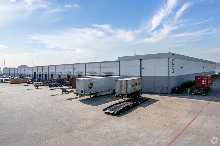 Primary Photo Of 10100 Porter Rd, La Porte Warehouse For Lease