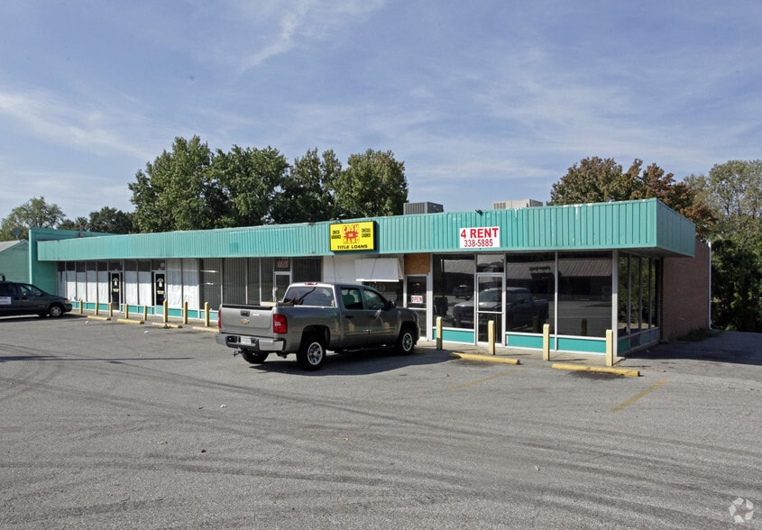 Primary Photo Of 3257-3265 N Watkins St, Memphis Storefront For Sale