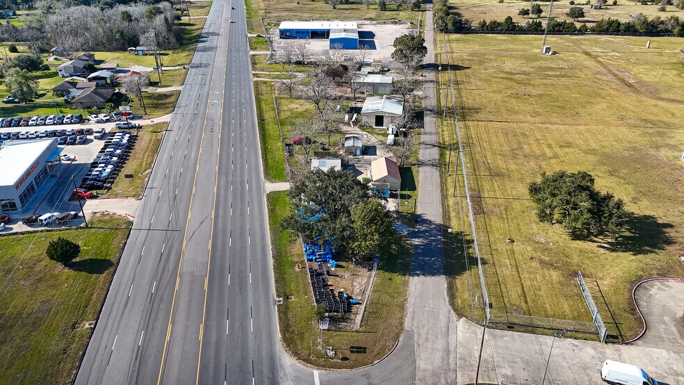 More Photos Of 2900 W Highway 6, Alvin Warehouse For Sale