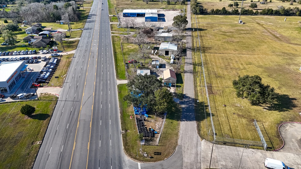 More Photos Of 2900 W Highway 6, Alvin Warehouse For Sale