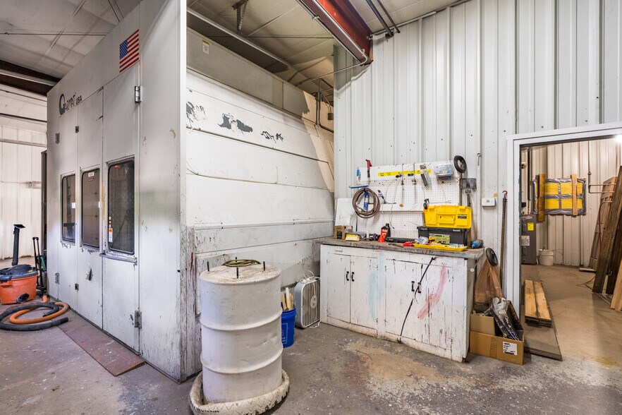 More Photos Of 459 Southgate Dr, Tomahawk Industrial For Sale