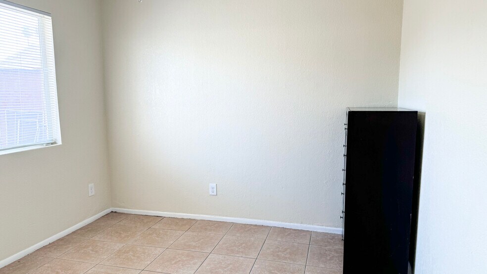 More Photos Of 8939 N 8th St, Phoenix Apartments For Sale