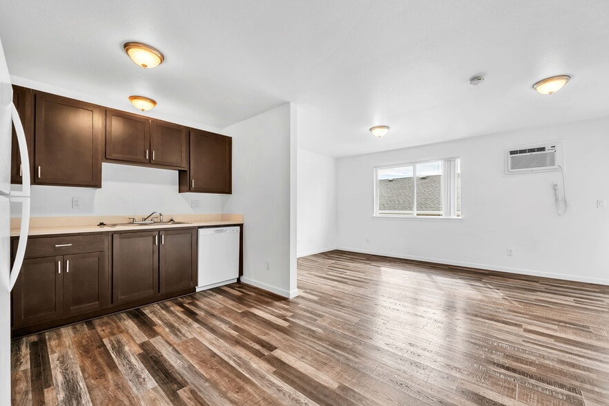 More Photos Of 3942 Ward Dr NE, Salem Apartments For Sale