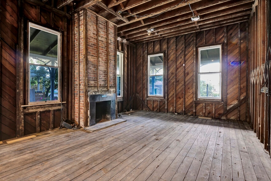 More Photos Of 708 Market St, Wilmington Apartments For Sale