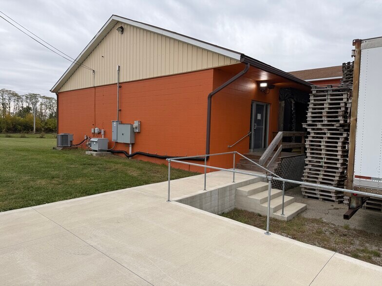 More Photos Of 99 Jonesboro Rd, Washington Court House Industrial For Sale