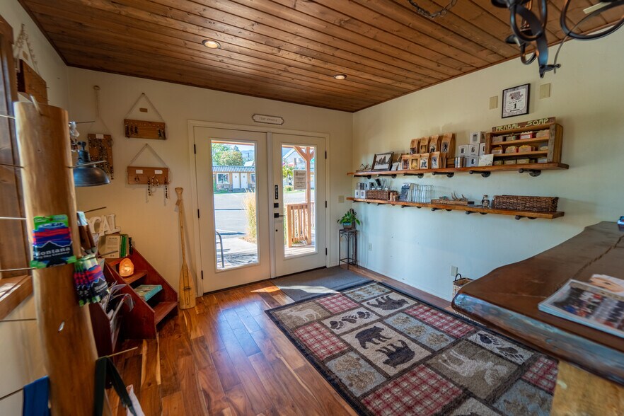 More Photos Of 808 Mineral Ave, Libby Hotel For Sale