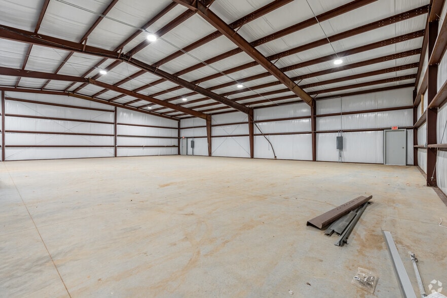 More Photos Of 17540 Matany Rd, Justin Distribution For Sale