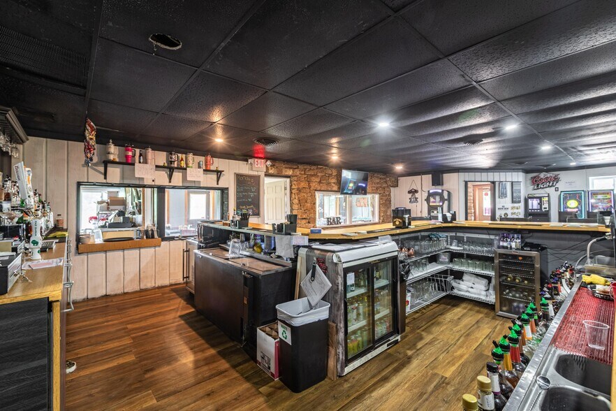 More Photos Of N18078 County Road T, Galesville General Retail For Sale