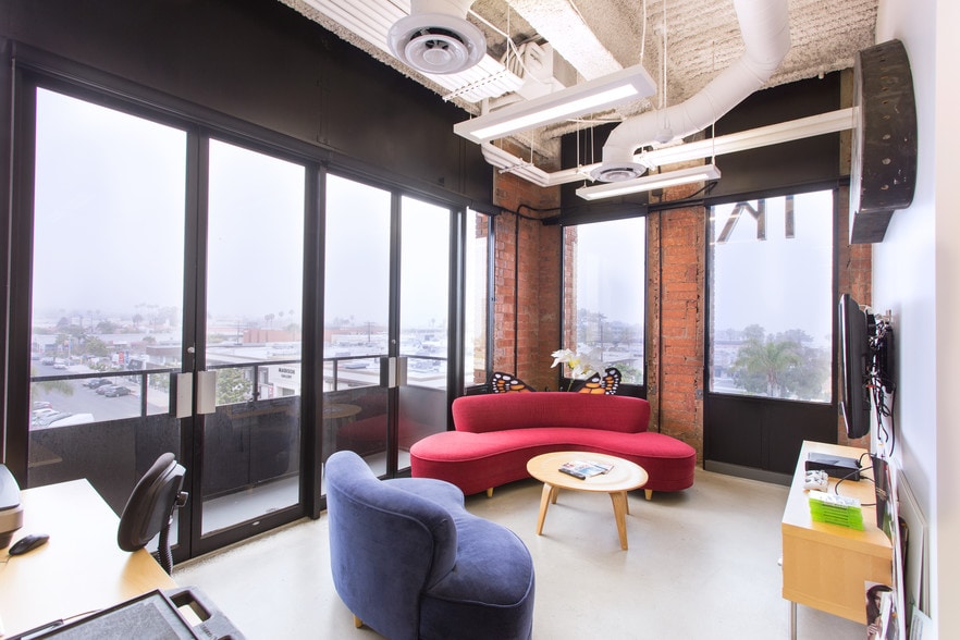 More Photos Of 7911 Herschel Ave, La Jolla Office For Lease