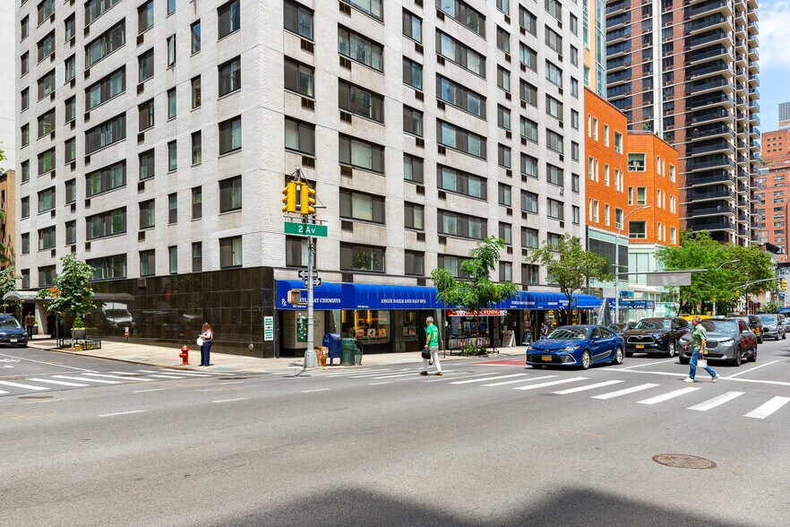 More Photos Of 249 E 48th St, New York Apartments For Sale