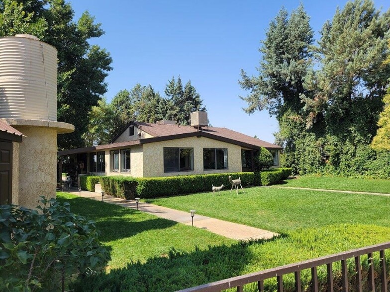 More Photos Of 41614 102nd St E, Palmdale Industrial For Lease