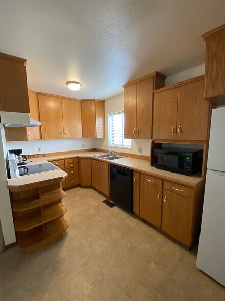 More Photos Of 206 E Main St, Rangely Apartments For Sale