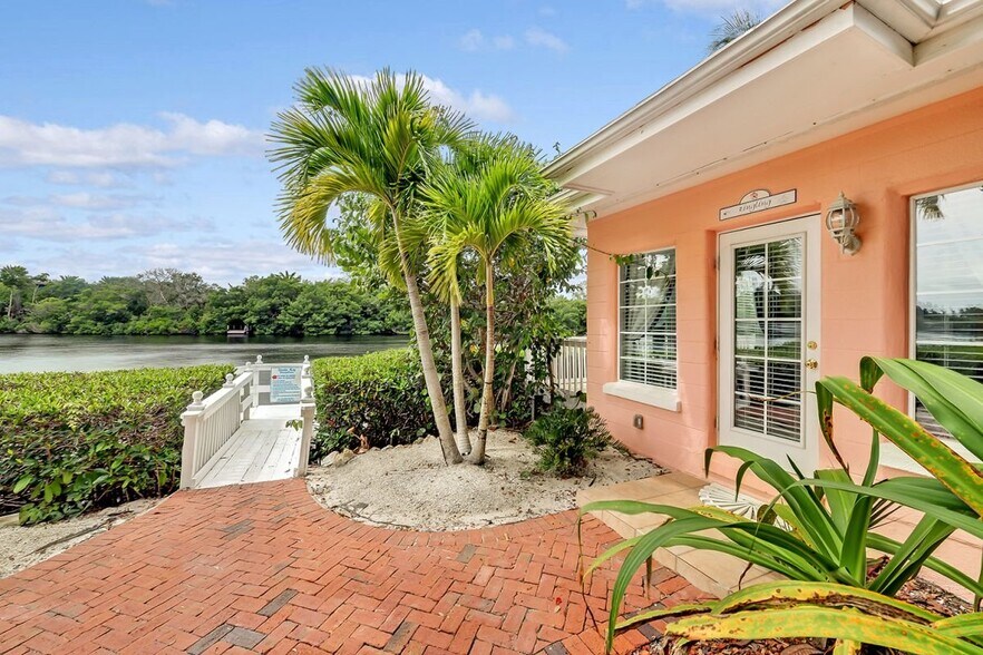 More Photos Of 8212 Midnight Pass Rd, Sarasota Hotel For Sale